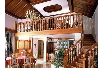 Austria Privát Mondsee, Exteriorul